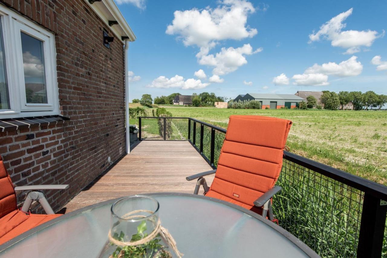 Vakantiewoning Oer It Fjild Holwerd Exterior foto