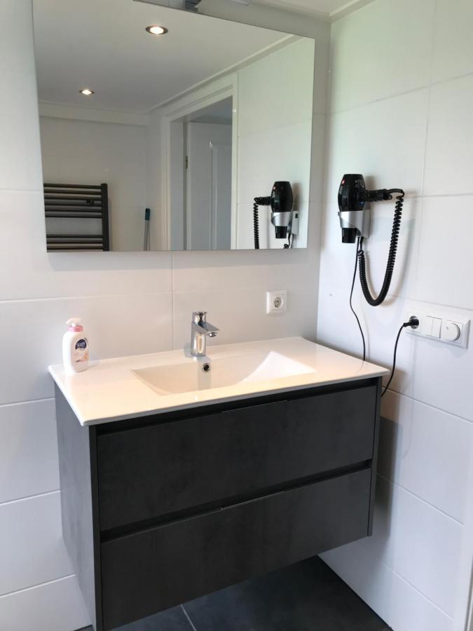 Vakantiewoning Oer It Fjild Holwerd Exterior foto